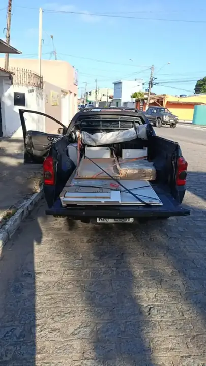 Frete de móveis desmontados e itens na Picape Montana em Maceió